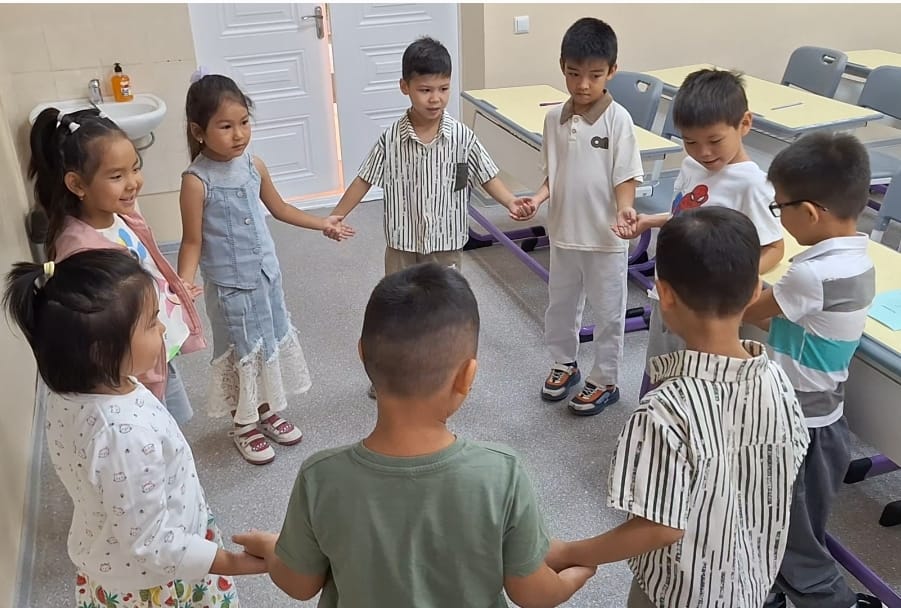 Балақайлар мектебі!  Мектебімізде 20 тамыздан бастап мектепалды даярлықтың қысқа мерзімді бағдарламасын  іске асыру мақсатында «Балақайлар мектебі» ұйымдастырылды.